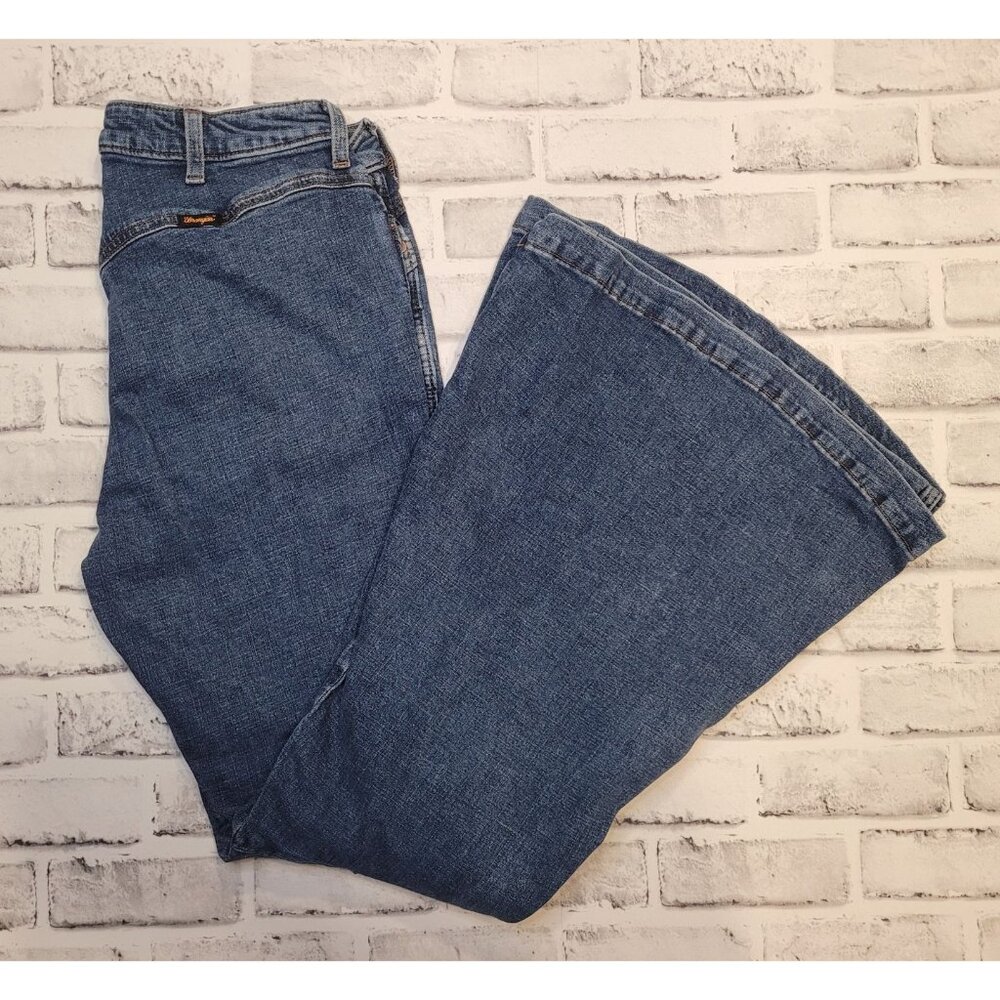 Wrangler Retro Style Trumpet Flare Bell Bottom Jeans Size 8 Medium Wash